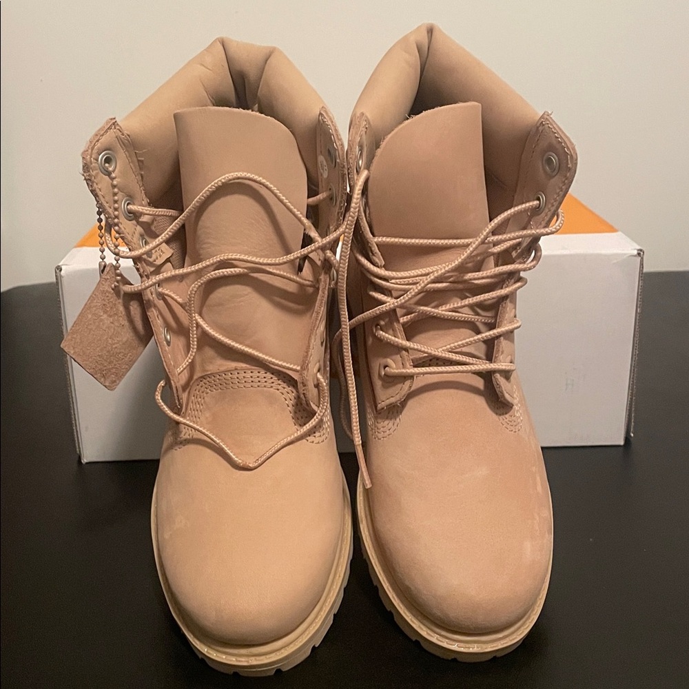 Timberland Premium 6 In Lace Waterproof Light Beige Nubuck Women’s 7 - Picture 2 of 5